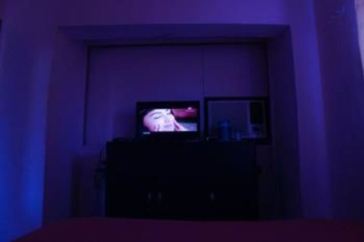 Room 12 of 16