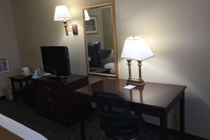 Room 18 of 27