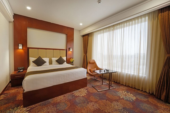 Room 14 of 33
