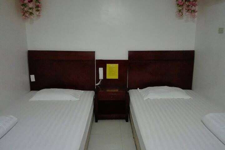 Room 10 of 39