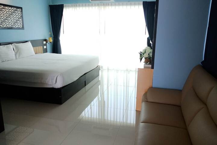 Room 25 of 105