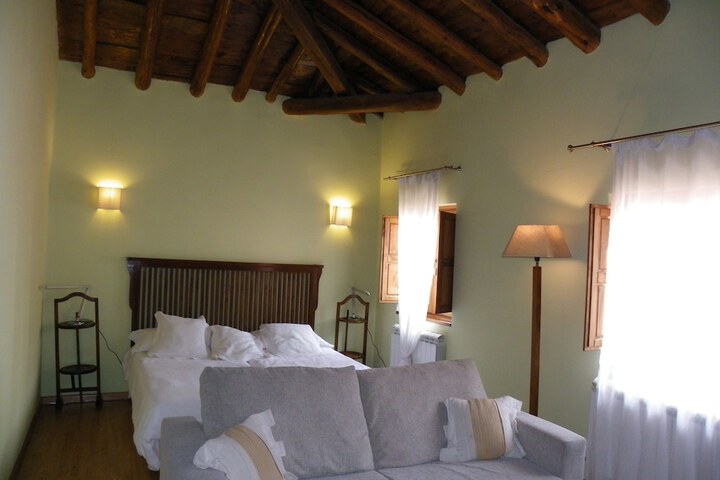 Room 10 of 40