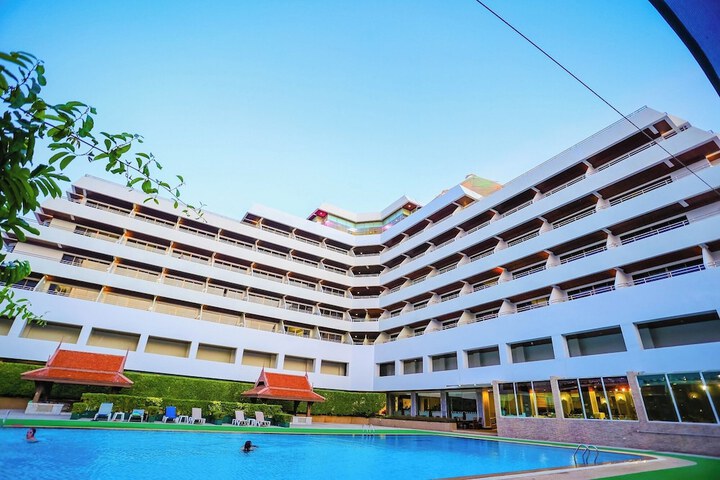 Hotel 136 of 143