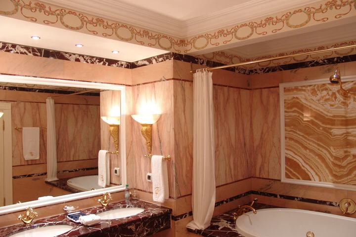 Room 60 of 137