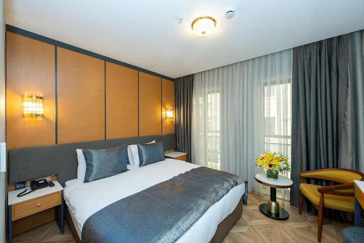 Room 36 of 144