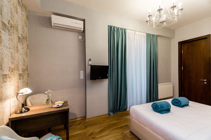 Room 50 of 108