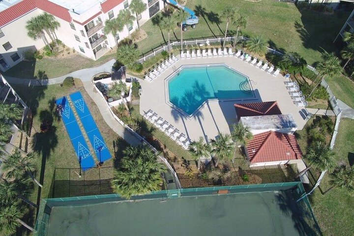 Pool 16 of 33