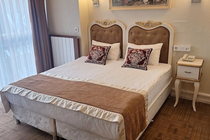 Room 28 of 61