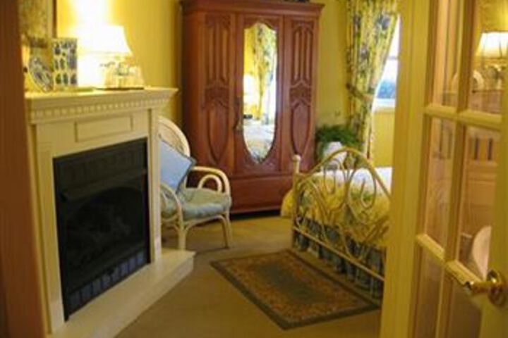 Room 10 of 40