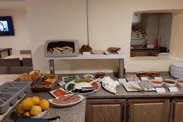Dining 34 of 45