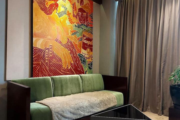 Room 28 of 60