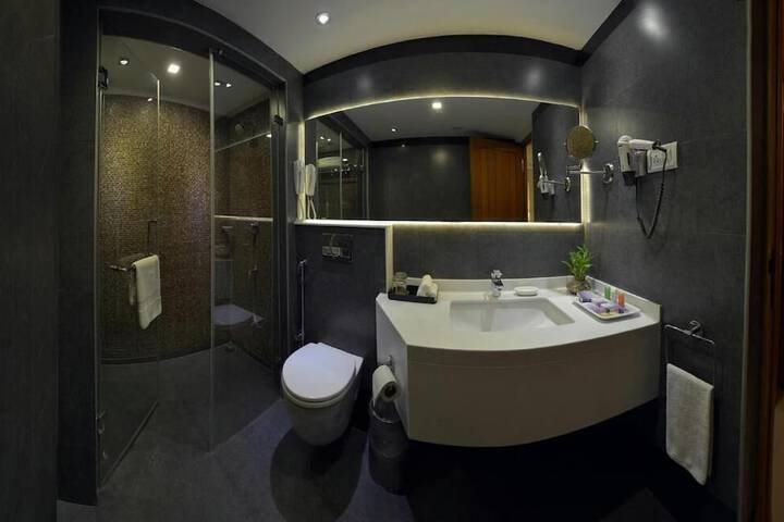 Room 15 of 21