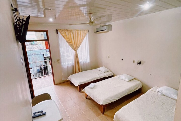 Room 7 of 11
