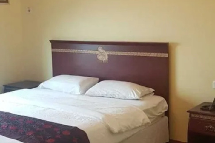 Room 5 of 18