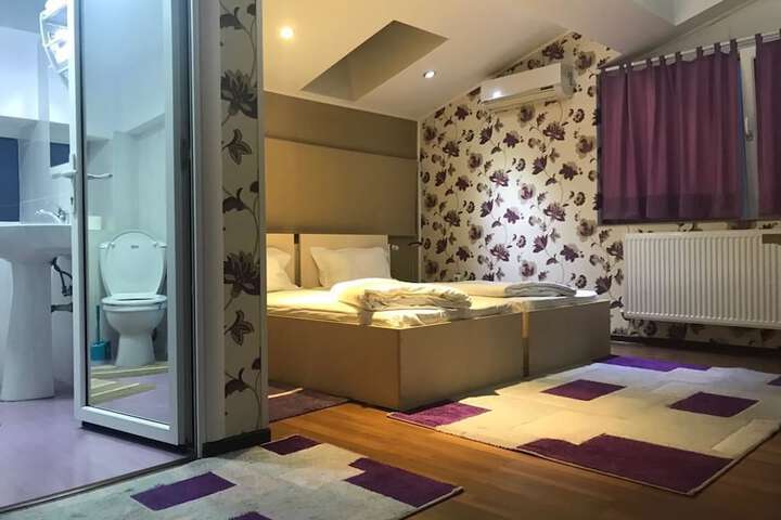 Room 34 of 65