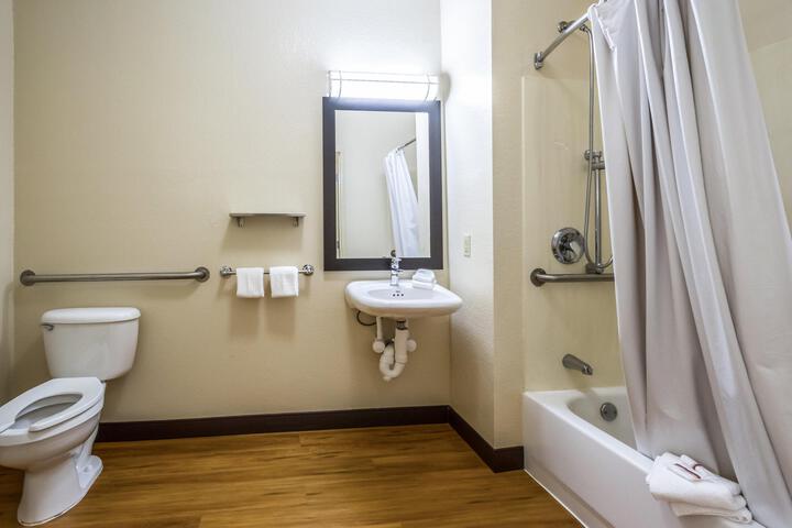 ADA Accessible Superior King (6 of 17)