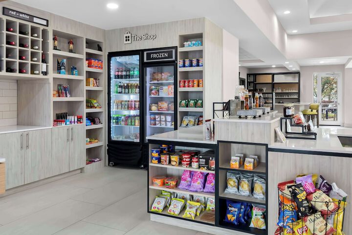 Snack bar