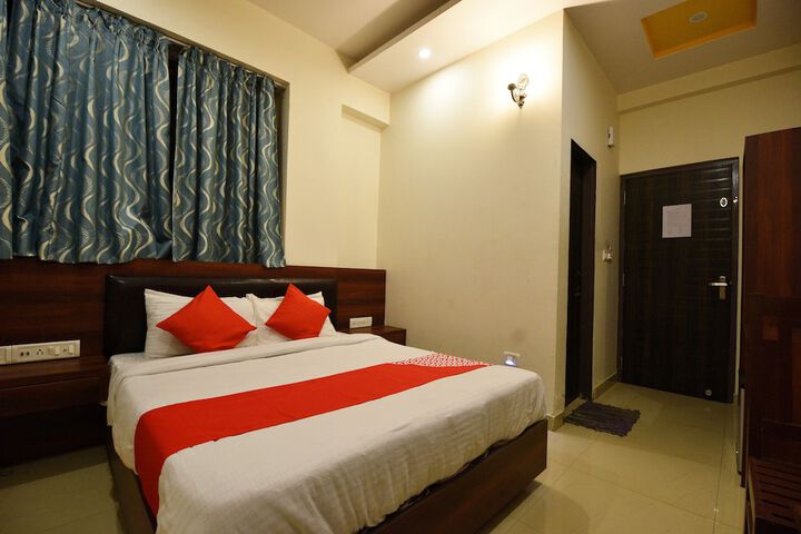 Room 8 of 28