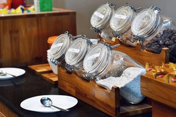 Breakfast/Coffee Service 39 of 50