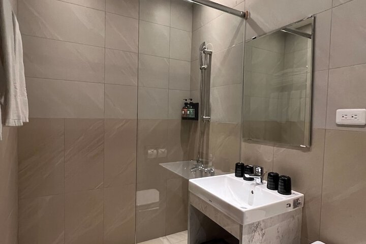 Room 35 of 49