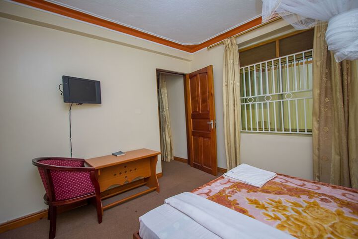 Room 14 of 72