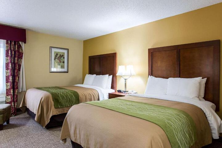 Double Accessible King Size Bed (7 of 9)