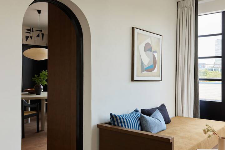 Room 21 of 40
