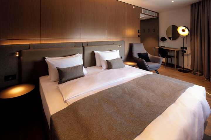 Room 17 of 72