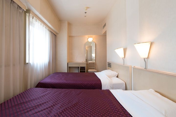 Room 46 of 99