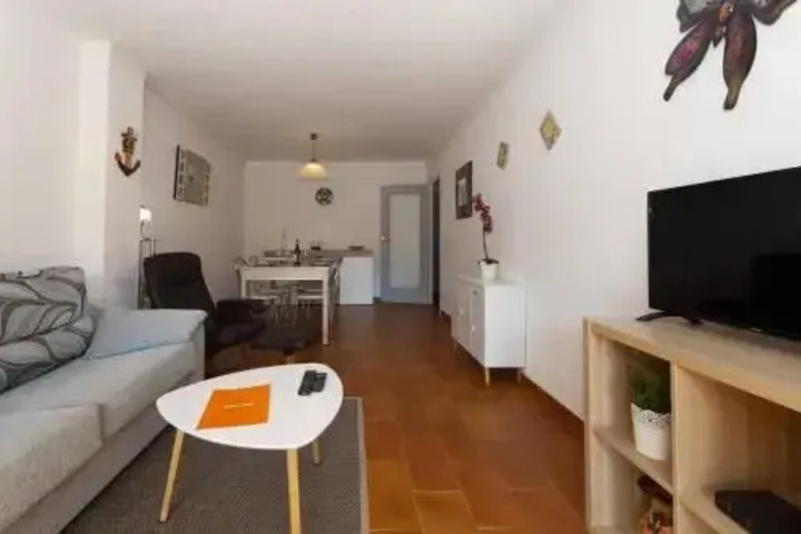 Room 5 of 16