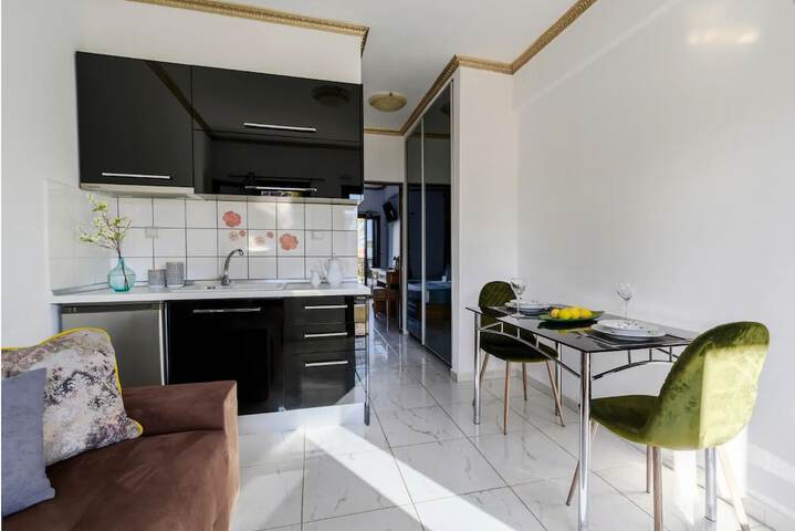 Room 65 of 107