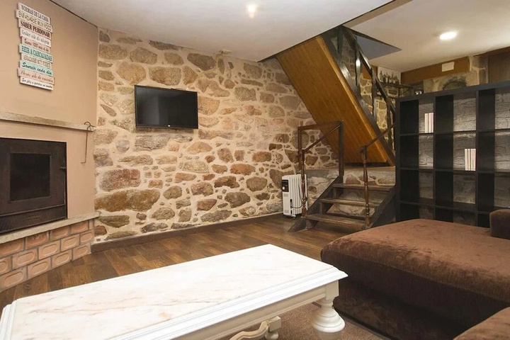House - 3 Bedrooms with WiFi - 107749