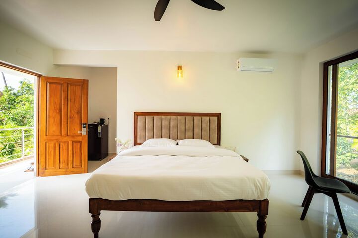 Room 7 of 30