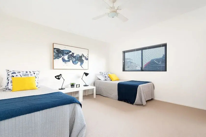 Room 5 of 14