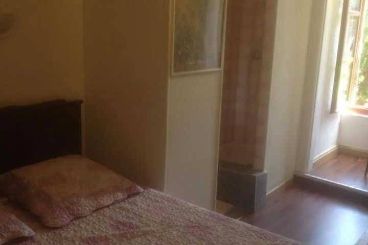 Room 3 of 17