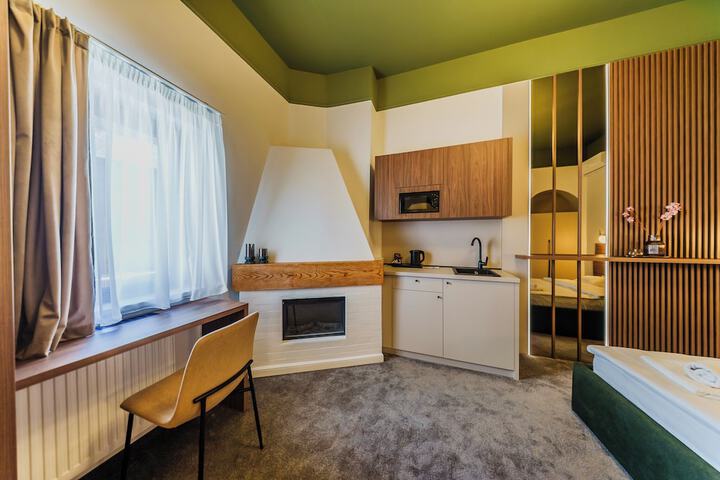 Room 18 of 39