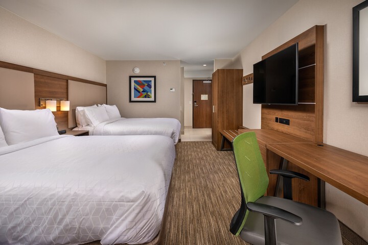 Room 11 of 60