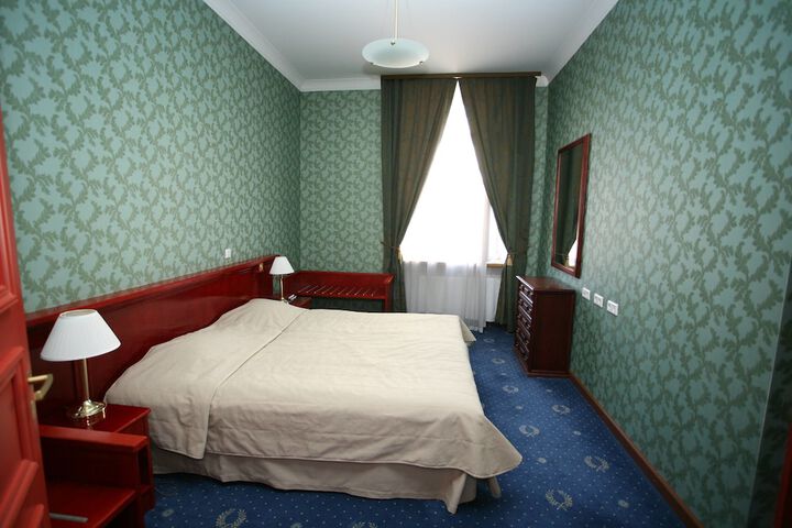 Room 5 of 45