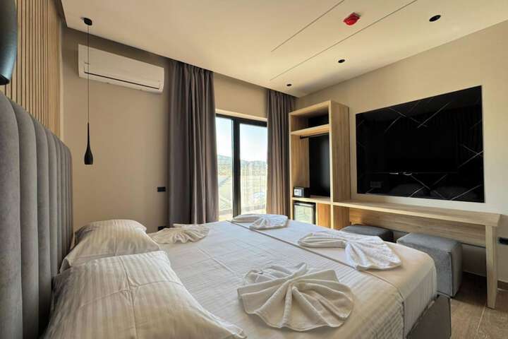 Room 35 of 85