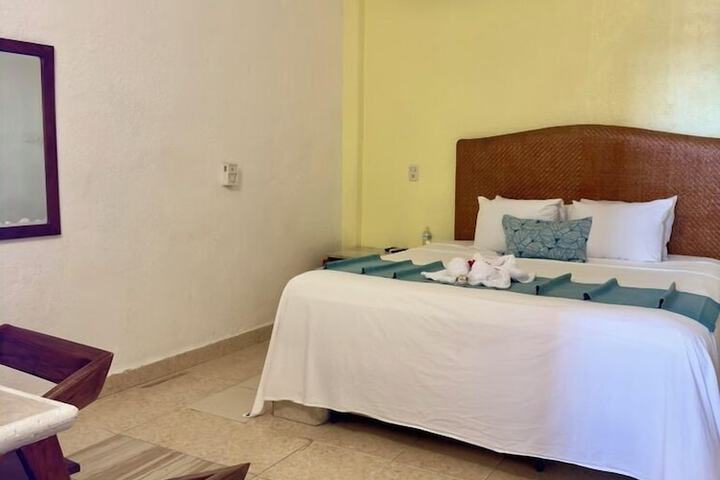 Room 8 of 31