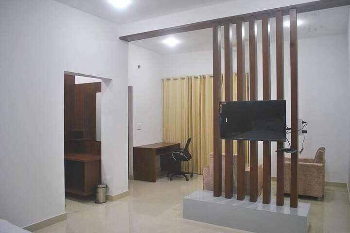 Room 8 of 27