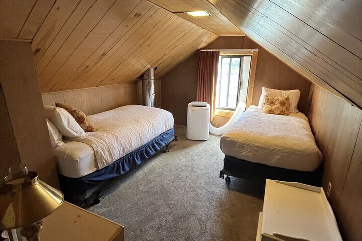 Room 13 of 133
