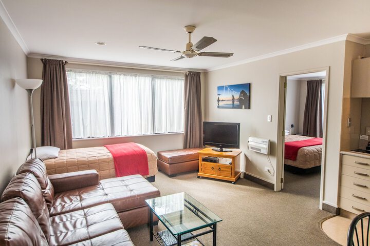 Room 21 of 84