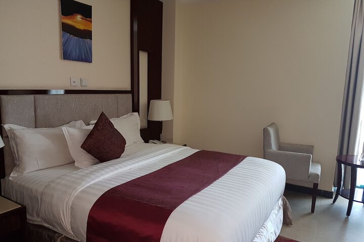 Room 30 of 103