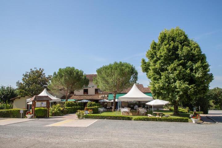 Logis Hotel et Restaurant La Bombardiere