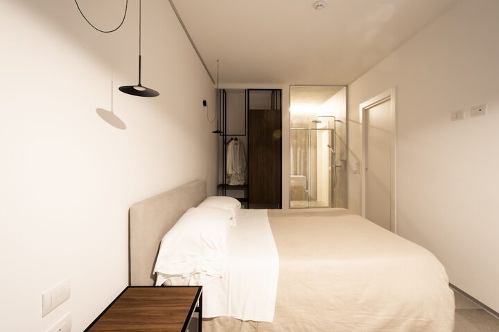 Room 37 of 160