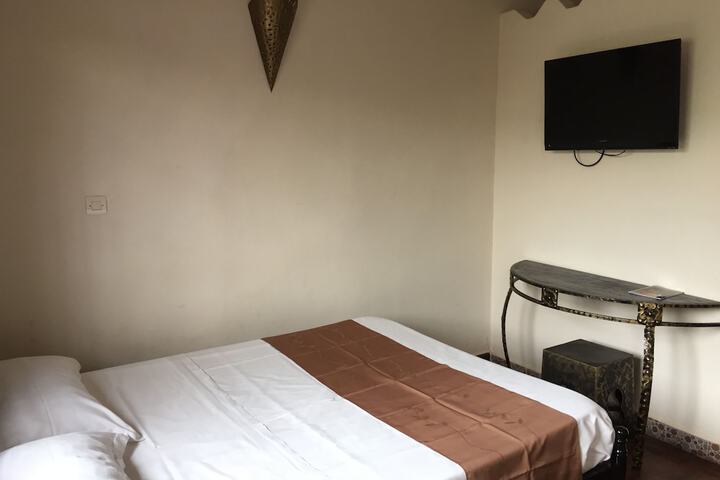 Room 9 of 19