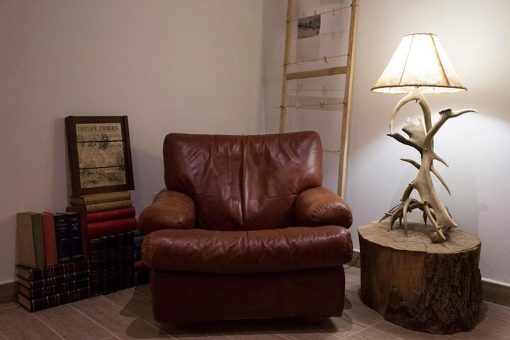 Room 9 of 46