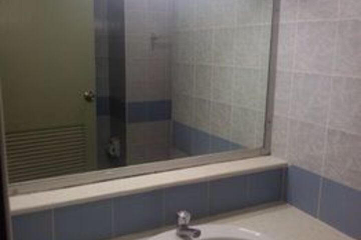 Room 3 of 18