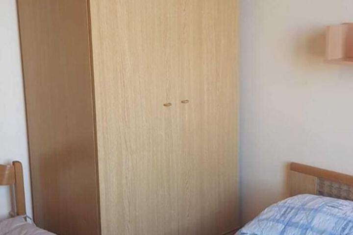 Room 11 of 23